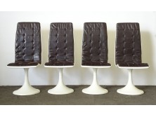 Retro design fehér formatervezett székek