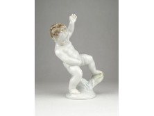 Régi Herendi porcelán pisilő fiú figura 18cm
