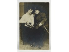 Antik huszár karddal Érdekes Újság fotográfia képeslap 1910 első világháború