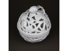 Régi hófehér áttört Herendi porcelán bonbonier 8 cm