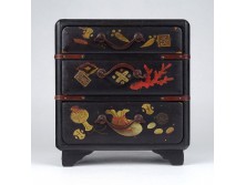 Antik keleti kisméretű háromfiókos kézifestett fekete kínai ékszertartó szekrény