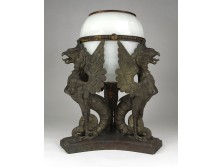 Antik griffmadaras bronz petróleum lámpa test 28 cm