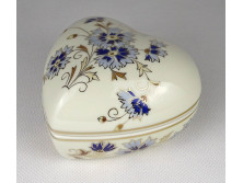 Nagyméretű búzavirágmintás szív alakú Zsolnay vajszínű porcelán bonbonier