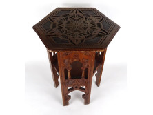 Orientalista kisméretű faragott teázó asztal 47 cm