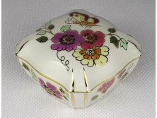 Pillangós Zsolnay vajszínű porcelán bonbonier