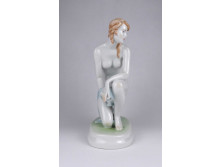 Zsolnay porcelán térdelő akt szobor 22.5 cm
